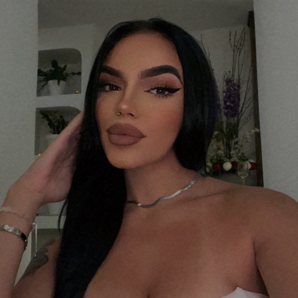 Meet your Posher, Gabriella